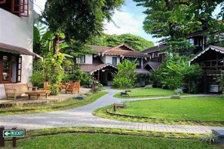 Exploring Bob Dylan's Residence: A Journey Through His Life and Homes