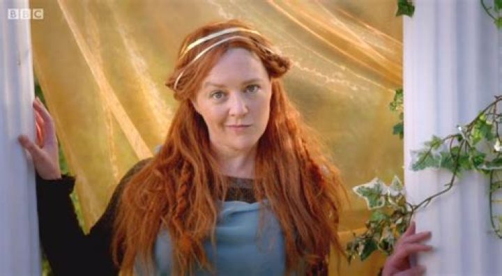 Lorna Watson: The Versatile Actress Lighting Up the Screen