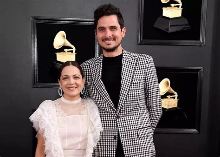 Natalia Lafourcade's Husband: A Deep Dive into Her Personal Life and Love Story